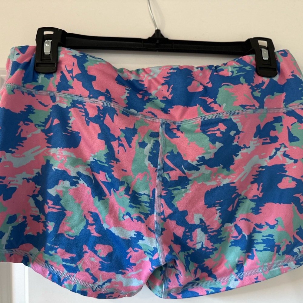 Fleo Women's Vibrant Camo Athletic Shorts - Picture 2 of 2